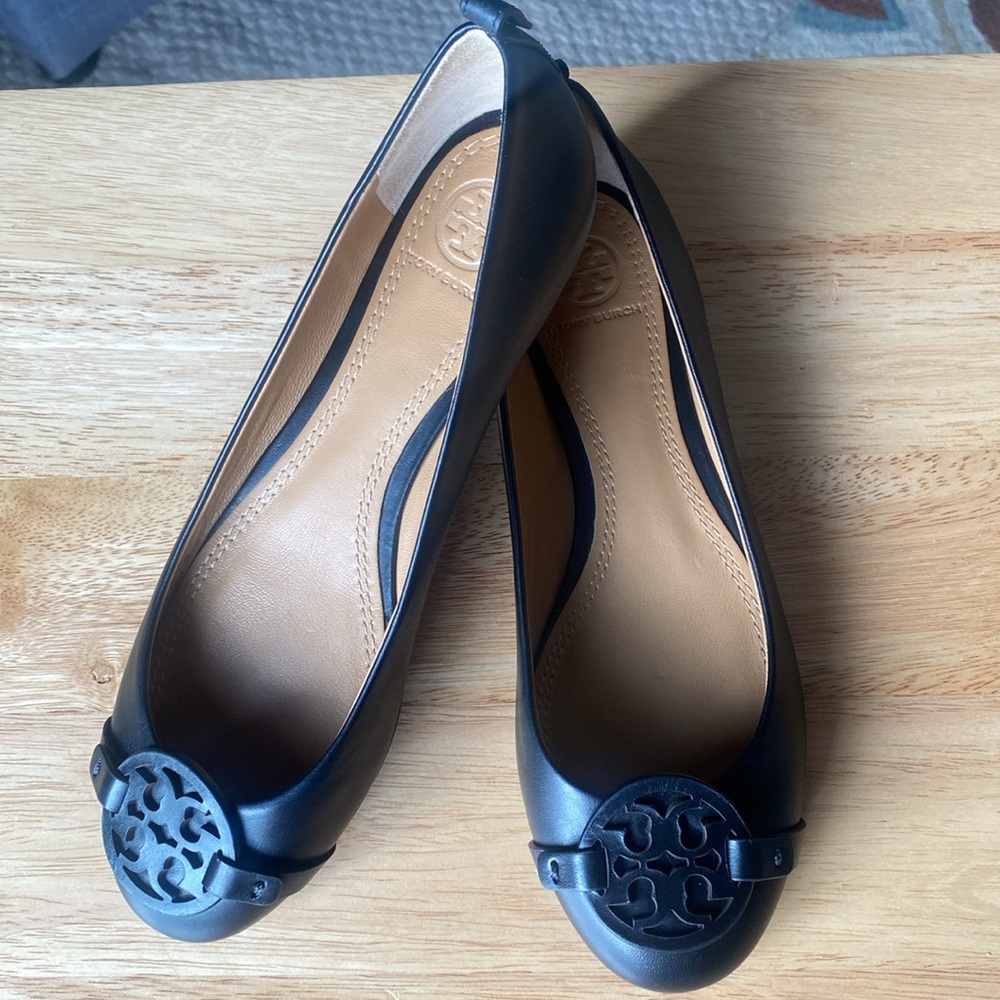 Tory Burch Women's Black Flats - Picture 3 of 12